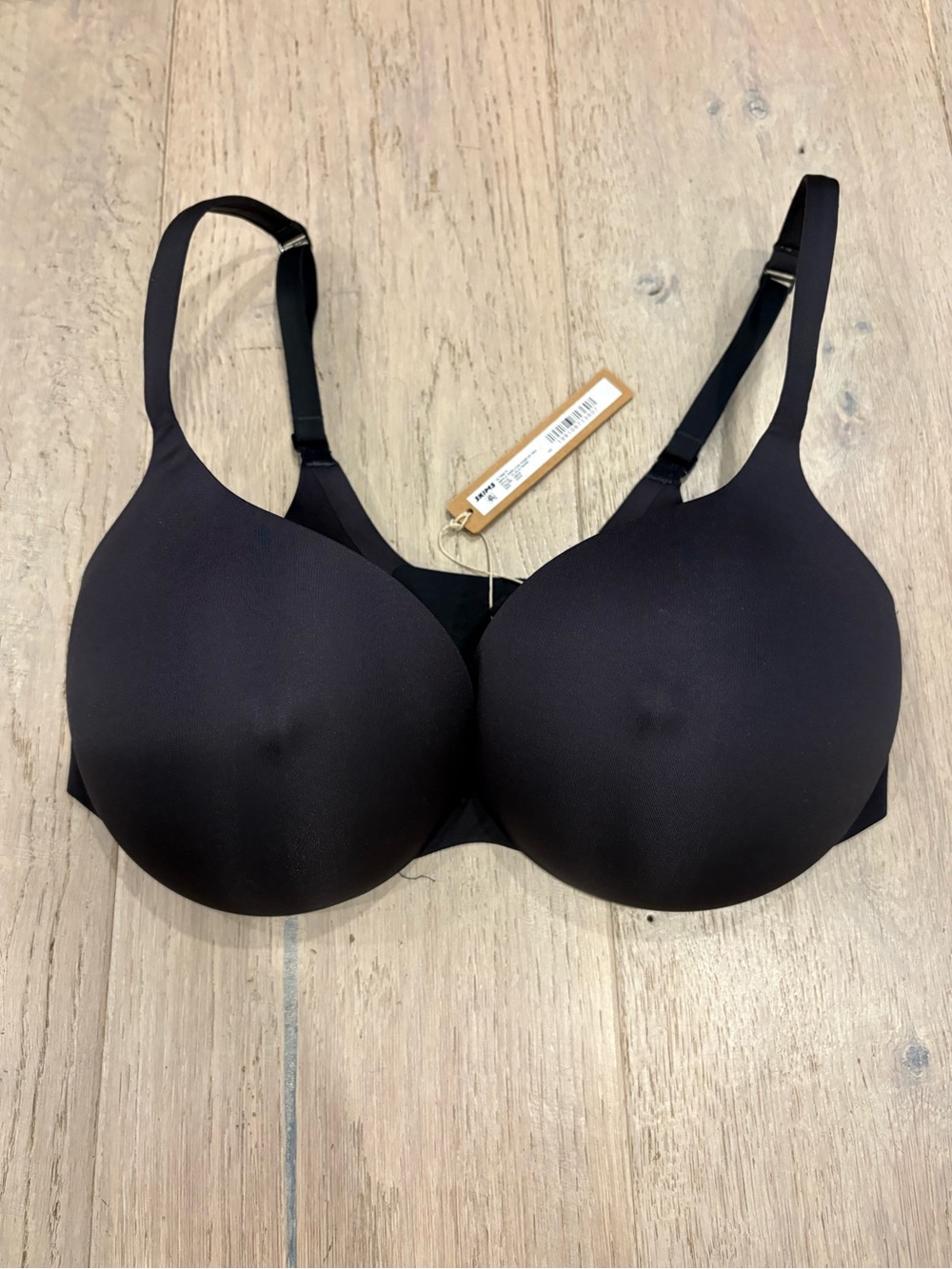Skims ultimate nipple wireless push up bra nwt black 34dd